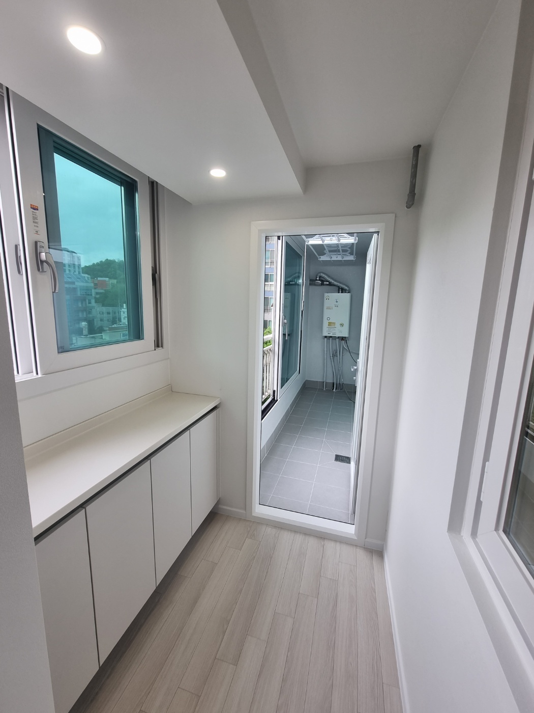 1948697120_LgSrTnyJ_a935a8b2f25f94cf17f669ea260beb5cac336b0d.jpg 이미지크게보기