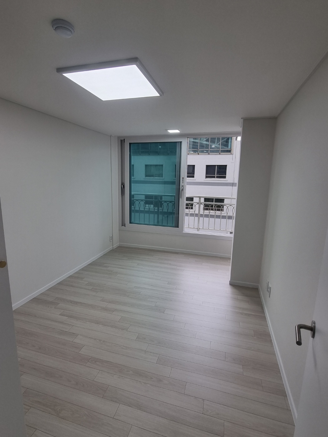 1948697120_k5G4RAq9_062e4a9dfcab48f5ef0b6ff5e7dba3b81d40e31b.jpg 이미지크게보기