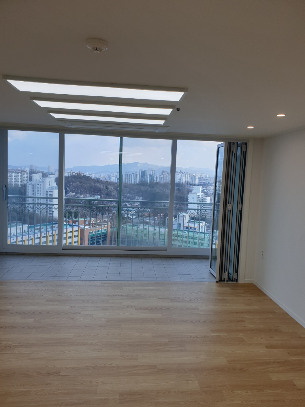 3695294320_XdLtUQHo_fd83679bcc9eecf03eb8a4f29711fdcf511275e3.jpg 이미지크게보기