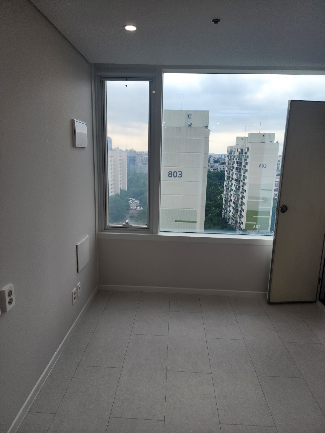 3695294320_v1uBGWpX_a826de0ab0409356081f2cb321b852e986bb2f58.jpg 이미지크게보기