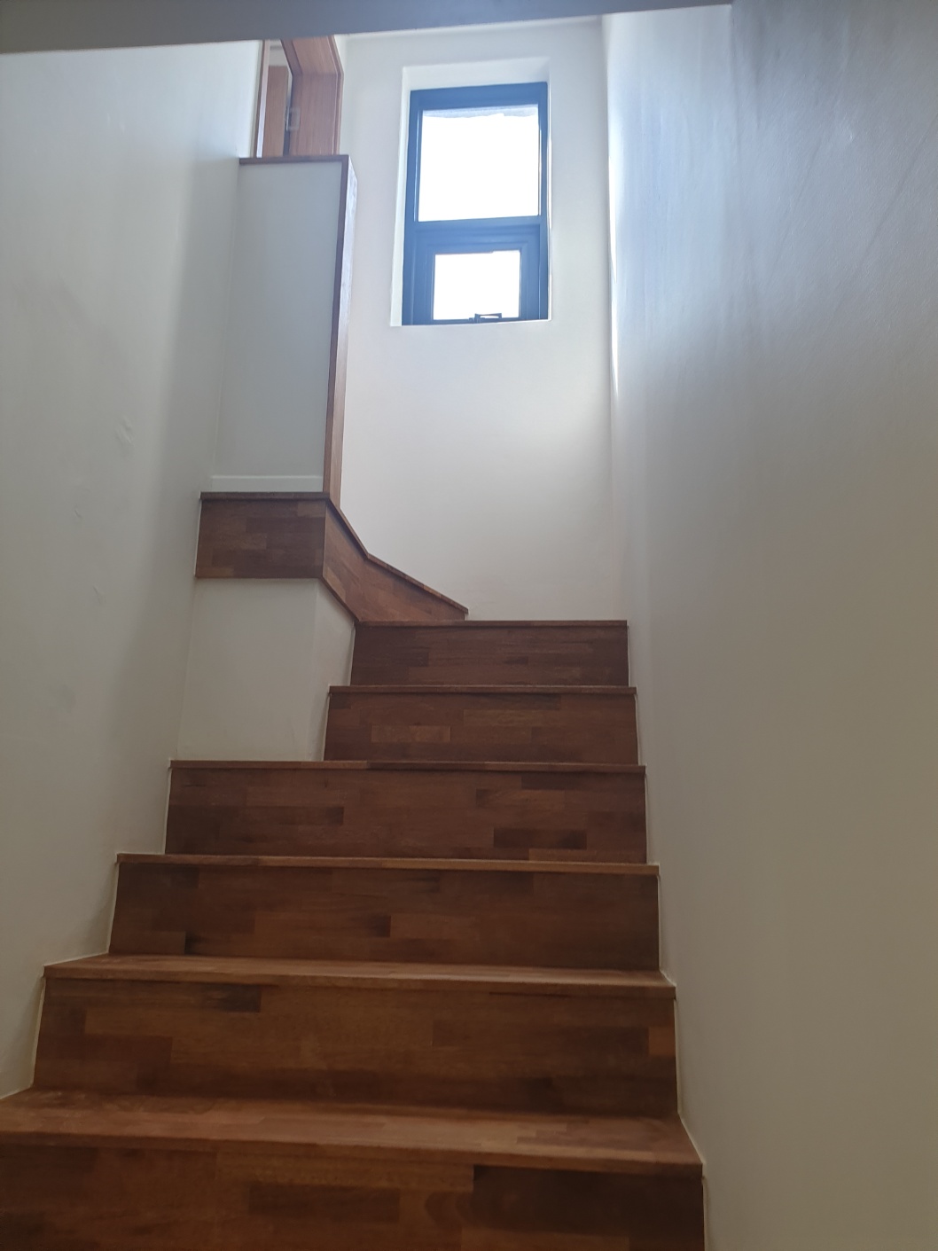 /user/d/dointerior/editor/2403/72fd83fd8454119257b971dc1b104bc9_1710421470_4439.jpg 이미지크게보기