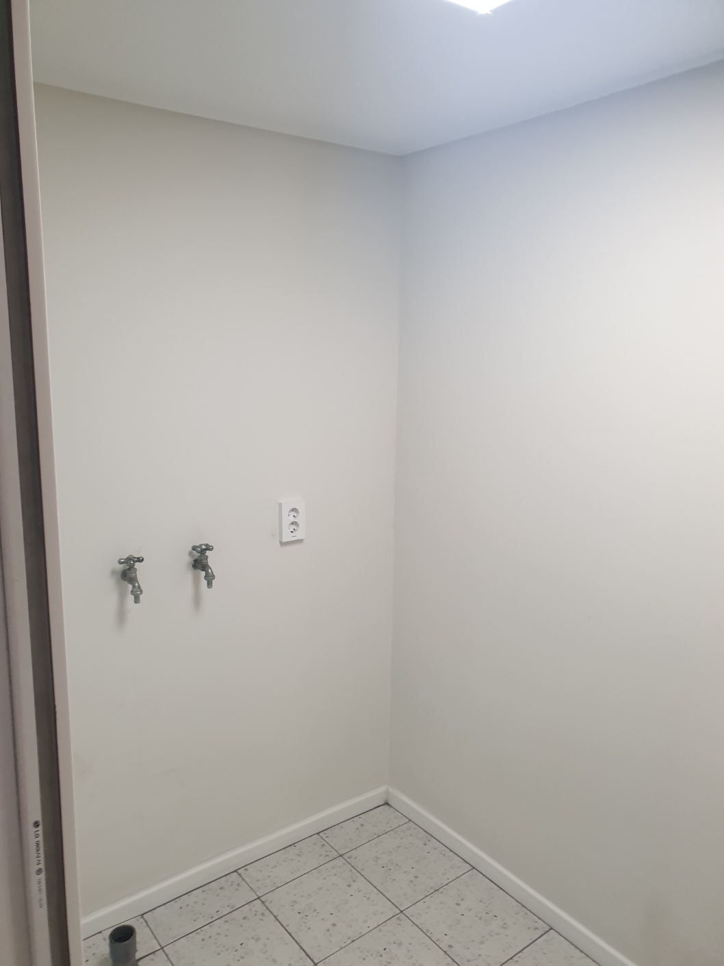 /user/d/dointerior/editor/2403/72fd83fd8454119257b971dc1b104bc9_1710421482_0524.jpg 이미지크게보기